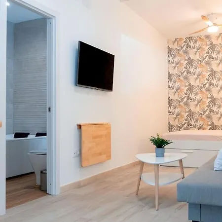 Acogedor Estudio En Triana Con Jacuzzi Y Wifi Apartamento