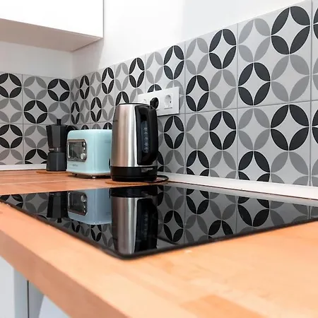 Apartamento Acogedor Estudio En Triana Con Jacuzzi Y Wifi *
