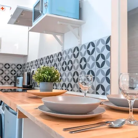 Acogedor Estudio En Triana Con Jacuzzi Y Wifi *